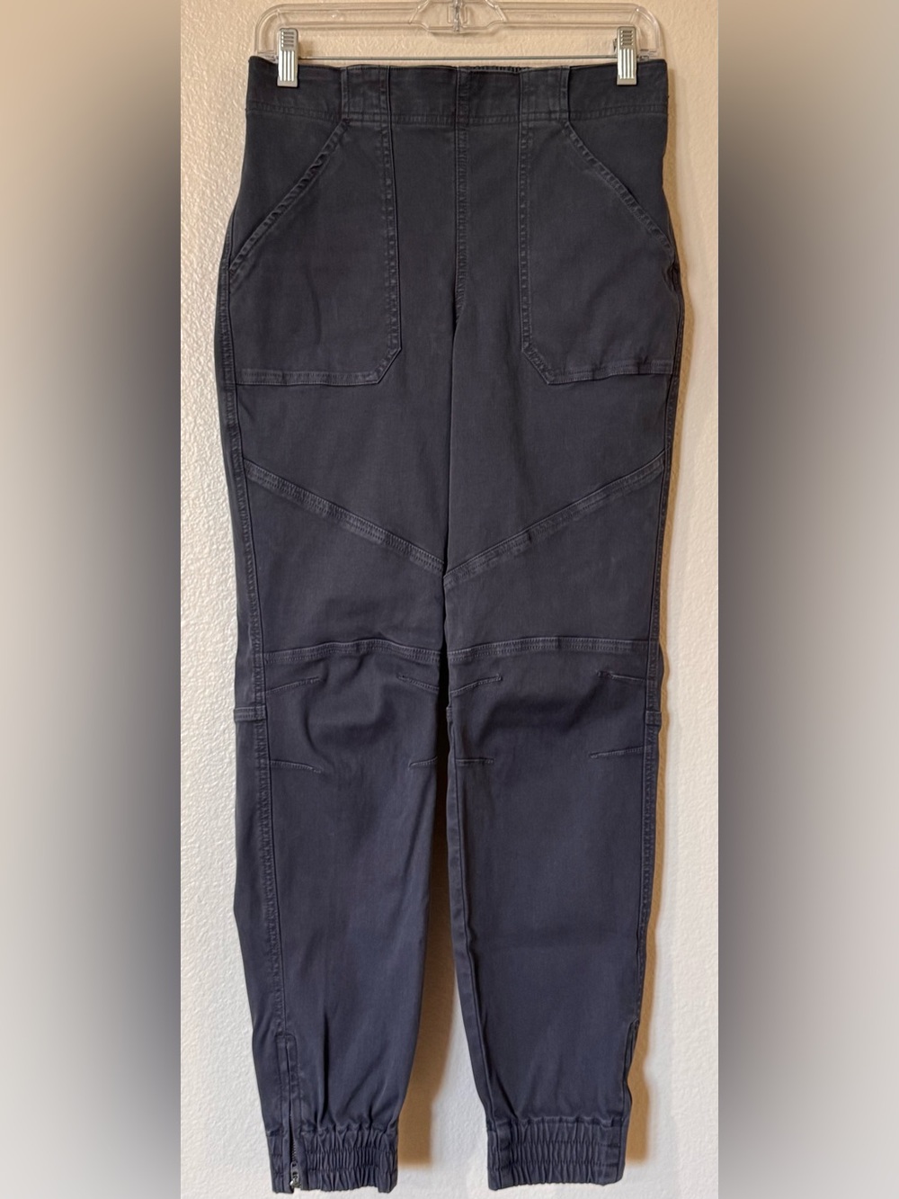 NWOT Spanx Stretch Twill Cargo Jogger Pants Washed Black Gray High Rise Sz M